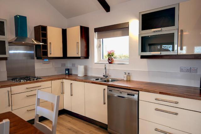 Meadowlane Lodge Корк Екстер'єр фото